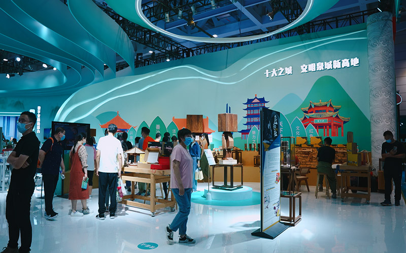 العارضون في معرض الصين الدولي التاسع عشر للصناعة الثقافية والمعرض التجاري Exhibitors of the 19th China International Cultural Industry Expo and Trade Fair